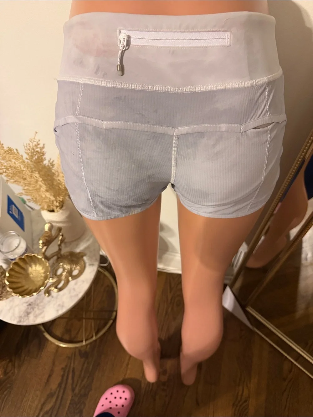 lululemon athletica Light Gray Ribbed Hot Shorts - Picture 5 of 6